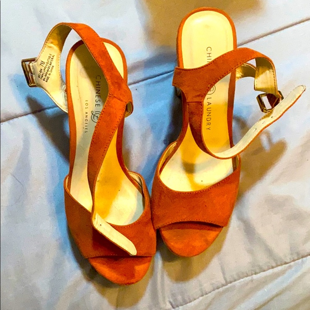 CHINESE LAUNDRY wedge heels